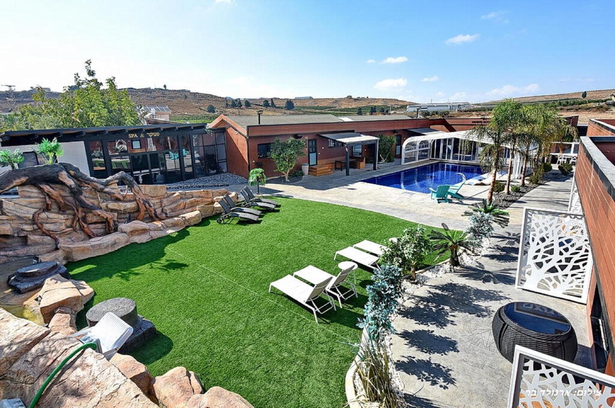 אוטופיה בצפון - מתחם אירוח מפואר Hotel Dalton Exterior photo